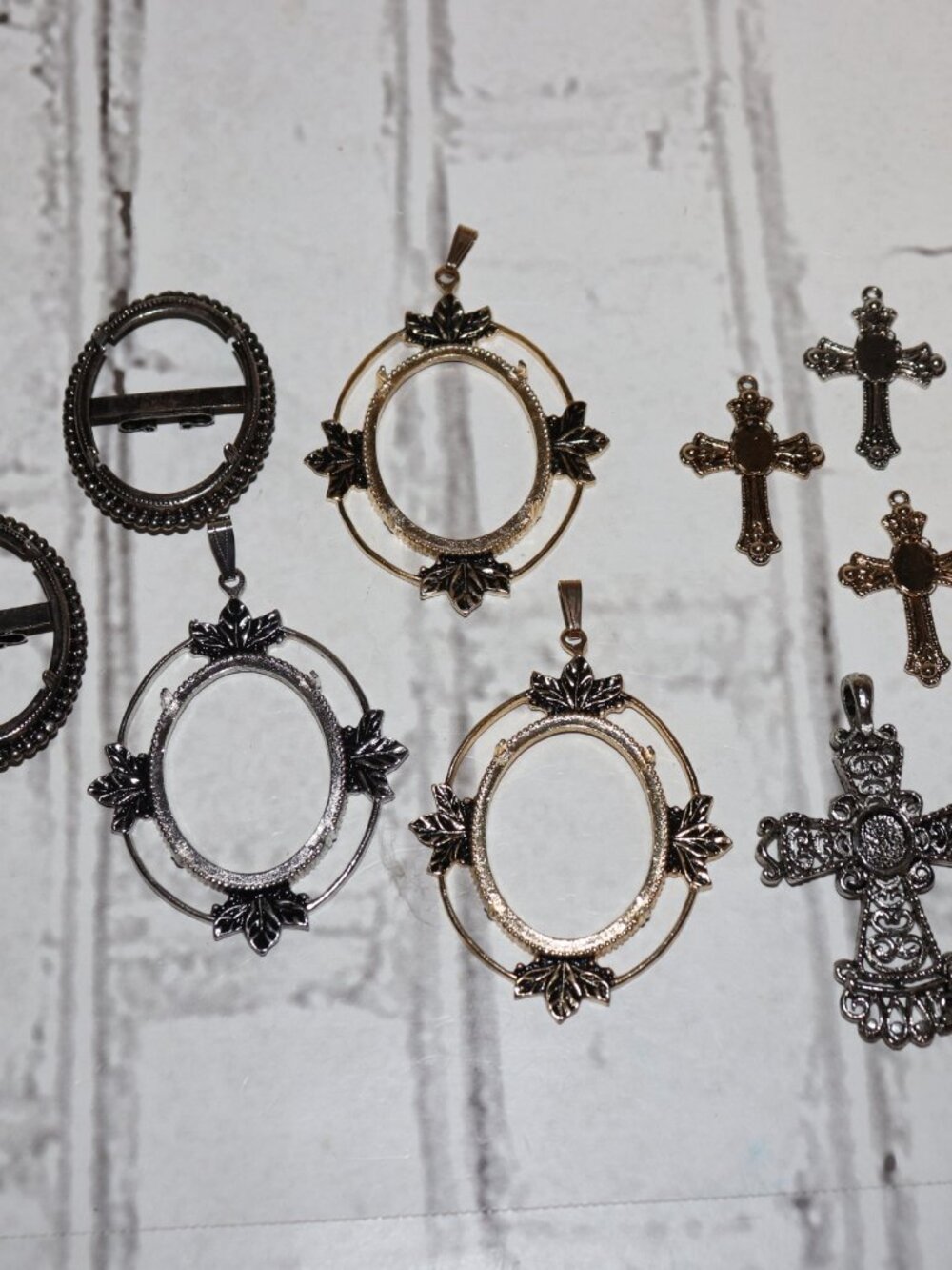 ✨ Jewelry Findings for Cabochons · 9 Pieces